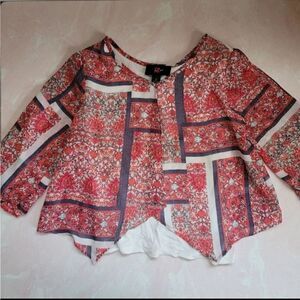 Boho flowy floral blouse 